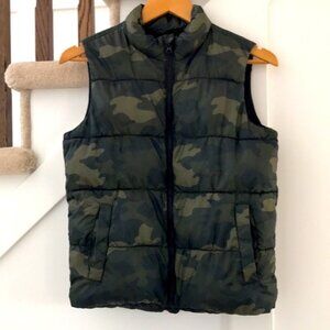 Old Navy Camo Boys Puffer Vest Size L 1012